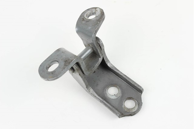 Петля передней двери, правой 6871033030 TOYOTA