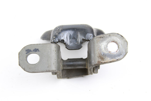 TOYOTA 6874033020 Петля двери передней левой в наличии Ровно