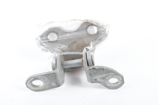 TOYOTA 6876020121 Петля двери задней левой в наличии Николаев