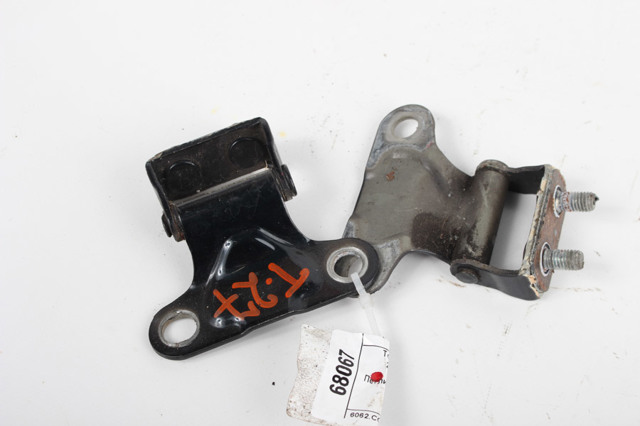 6881005030 TOYOTA Петля задней двери купить в Полтава