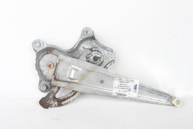 Стеклоподъемник левой задней двери 69804AC020 TOYOTA