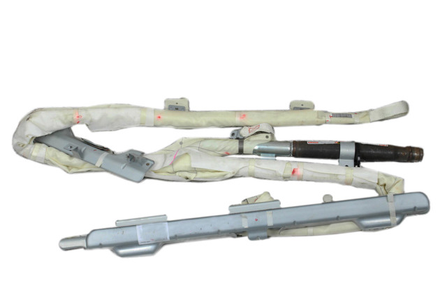 Шторка боковая правая 7030A040 MITSUBISHI