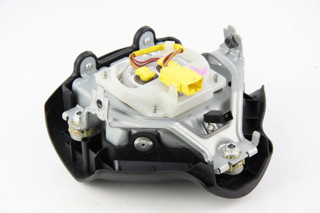 7030A088XA MITSUBISHI Подушка безопасности (AIRBAG) водительская купить в Черновцы