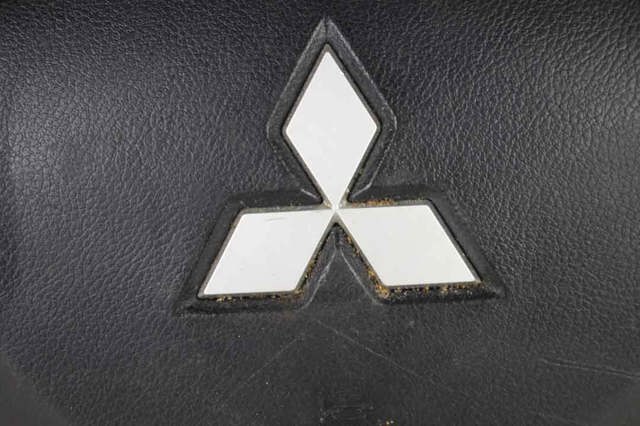 MITSUBISHI 7030A606XA Подушка безопасности водителя в наличии Чернигов