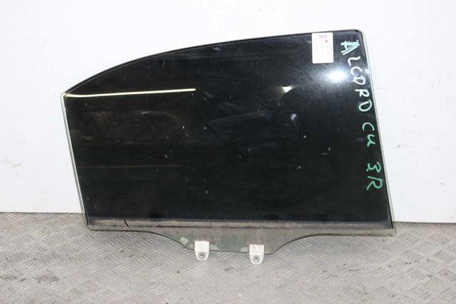 Стекло задней двери, правой 73400TL0E00 HONDA