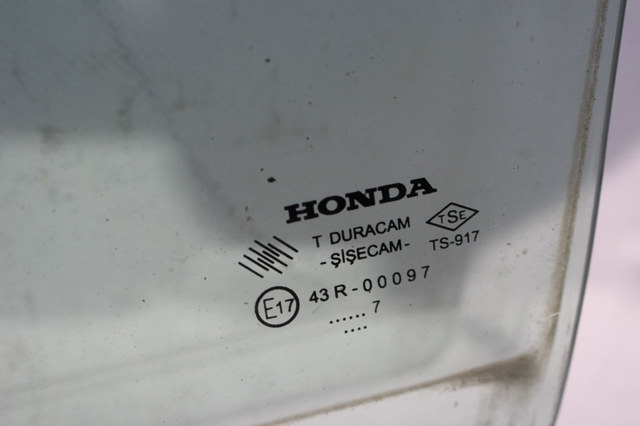 Стекло двери задней левой 73450SNAA00 HONDA
