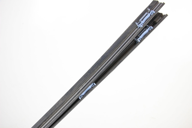 7400A057 MITSUBISHI Молдинг крыши задний левый купить в Чернигов