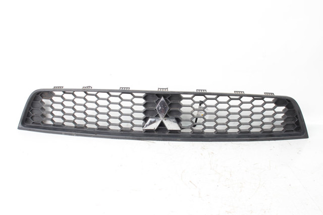 Решетка радиатора 7450A457 MITSUBISHI