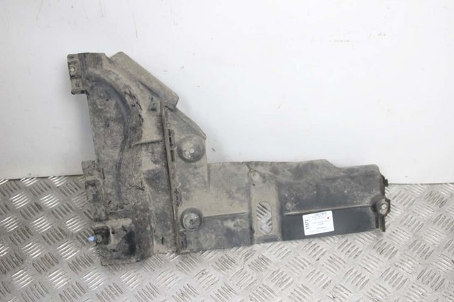 NISSAN 74818BR00A в наличии Тернополь