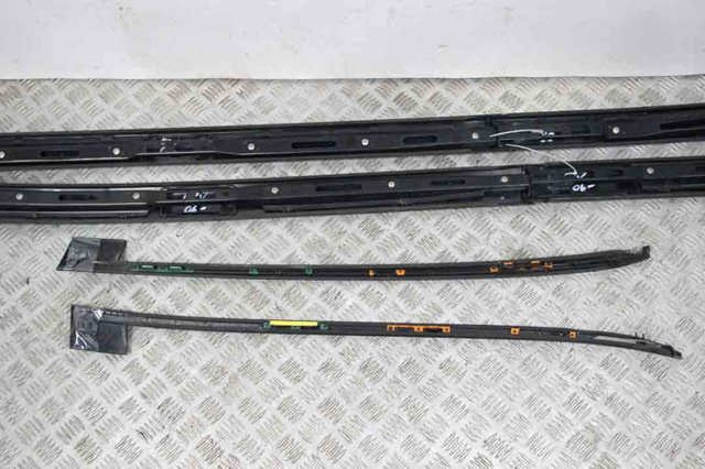 Молдинг крыши, передний левый 75240SWA003 HONDA