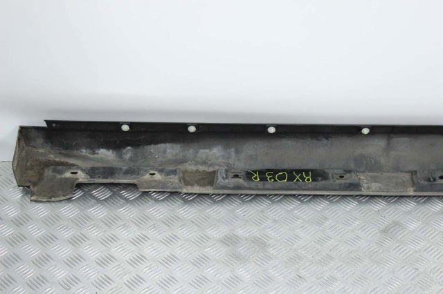 7585048010 Накладка (молдинг) порога наружная правая купить Хмельницкий
