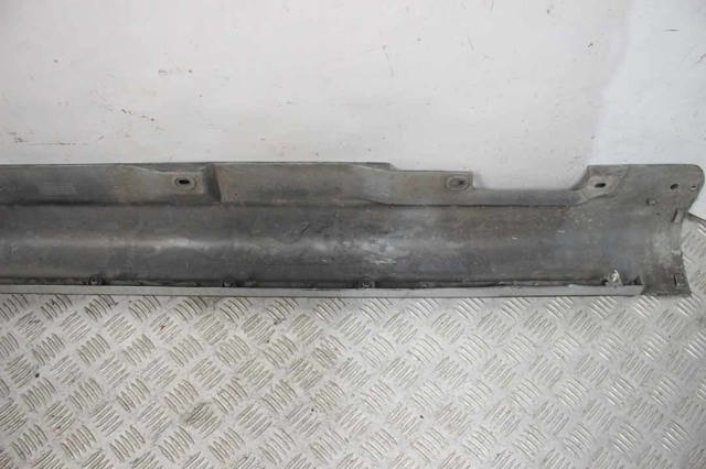 758510F010 TOYOTA Накладка (молдинг) порога наружная правая купить в Ирпень