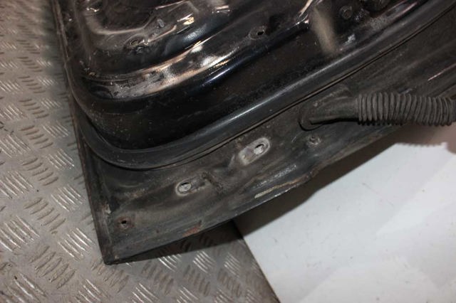 Передняя левая дверь 760033E111 HYUNDAI
