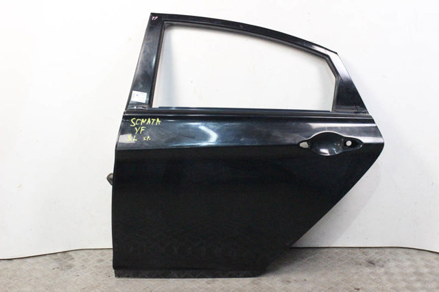 Задняя левая дверь 770033Q000 HYUNDAI