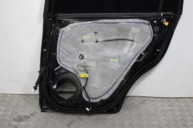 Дверь пассажирская задняя правая 770041W010 HYUNDAI