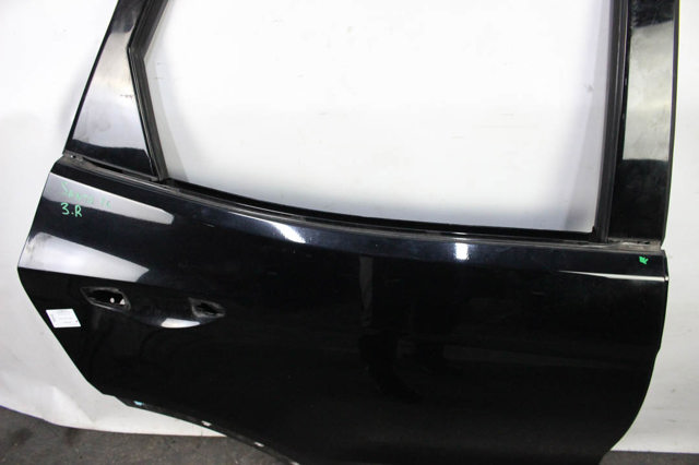 770042W000 HYUNDAI Дверь задняя правая купить в Украина