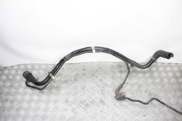 Заливная горловина топливного бака 7720142211 TOYOTA