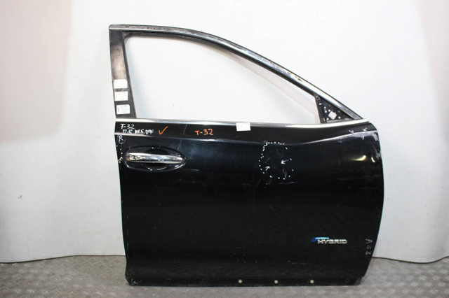 Пассажирская передняя дверь 801004BA0A NISSAN