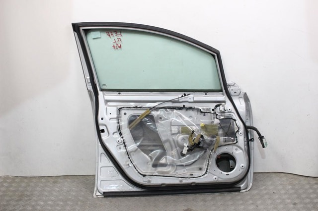 Водительская дверь 801013NF0A NISSAN
