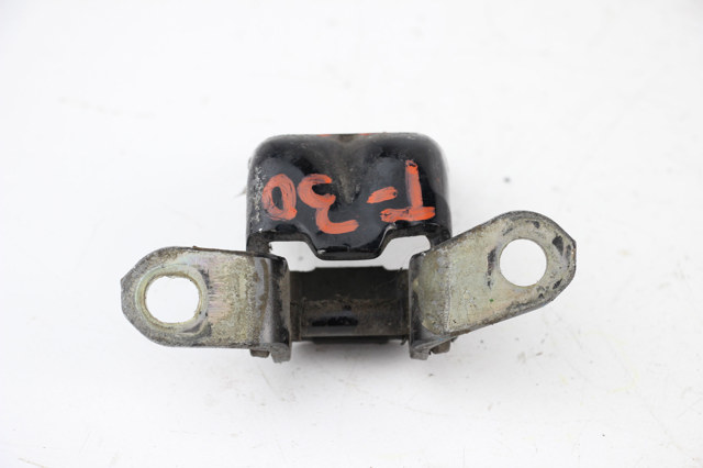 Петля передней двери левая 804008H700 NISSAN