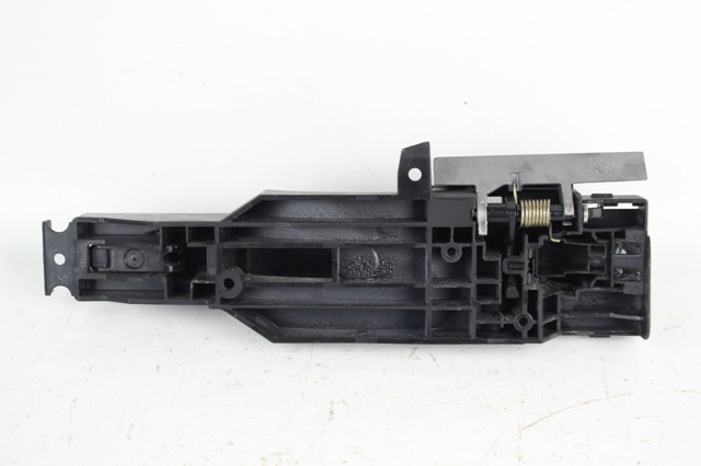 Держатель наружной ручки двери, передней правой 806105FD0B NISSAN