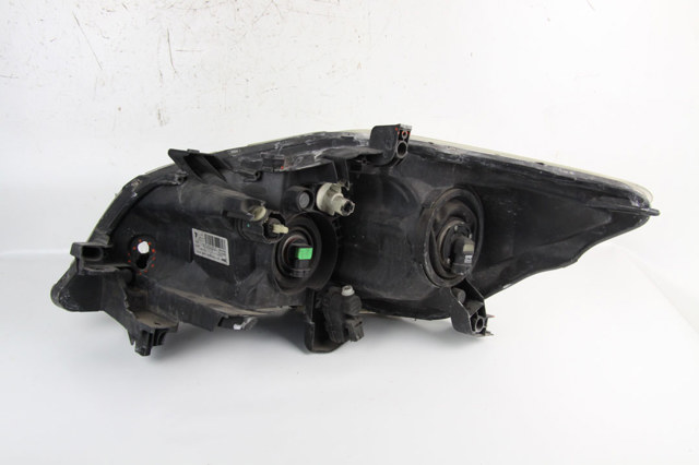 Фара правая 8113002A40 TOYOTA