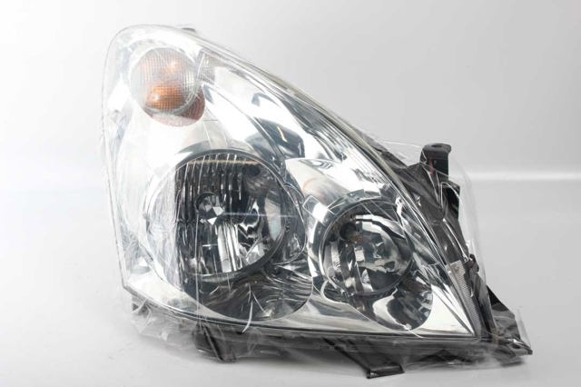 Фара передняя правая 811300F010 TOYOTA