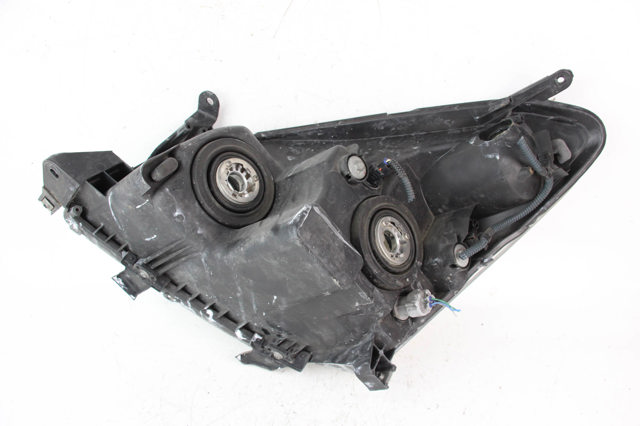 TOYOTA 811300F010 Фара правая в наличии Ирпень