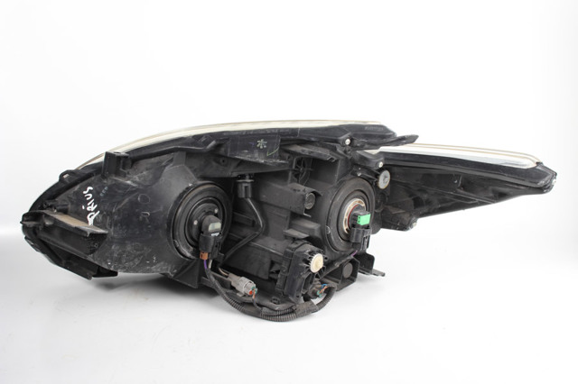 Фара правая 8113047250 TOYOTA