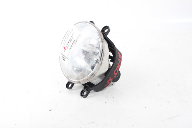Противотуманная фара левая 8122002110 TOYOTA