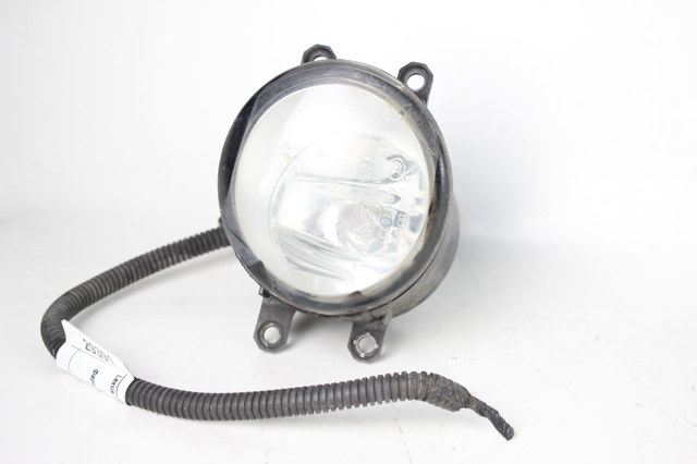 Туманка левая Toyota Avensis 3