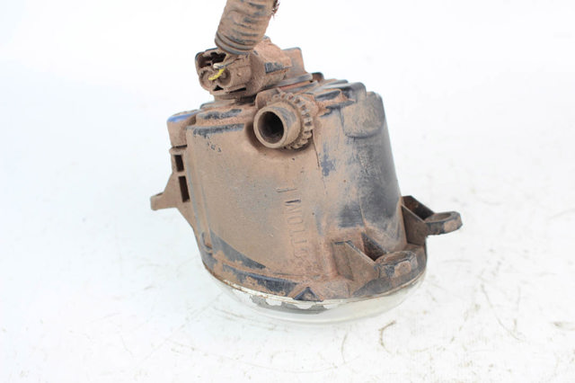 TOYOTA 812200W040 Фара противотуманная левая в наличии Ровно