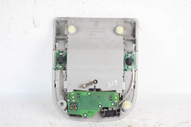 Плафоны внутреннего освещения 8126012150B0 TOYOTA