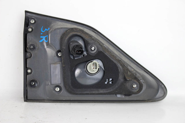 Фара задняя правая внутренняя 8158148120 TOYOTA