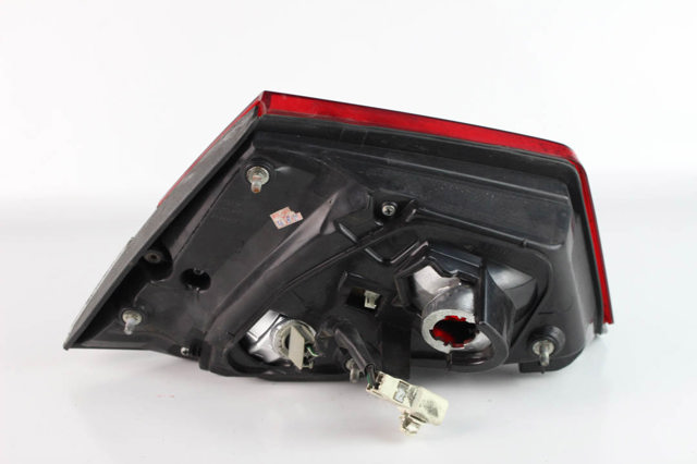 8159133270 TOYOTA Фонарь задний левый внутренний купить в Запорожье