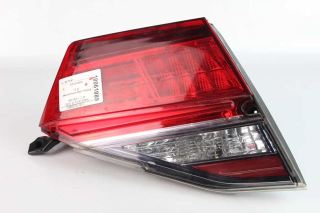 Задняя левая внутренняя фара 8159133270 TOYOTA