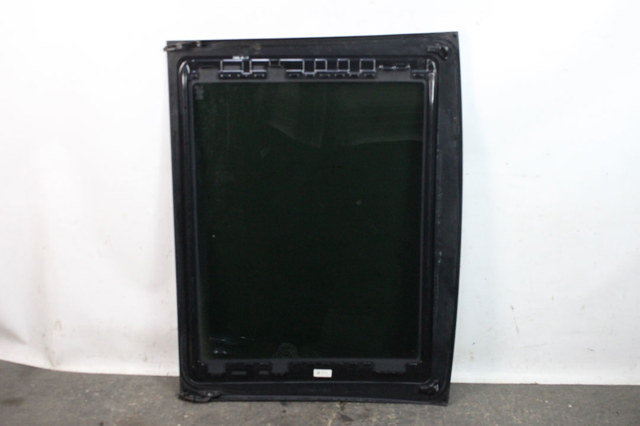 HYUNDAI 816112W000 Крышка люка крыши в наличии Ирпень