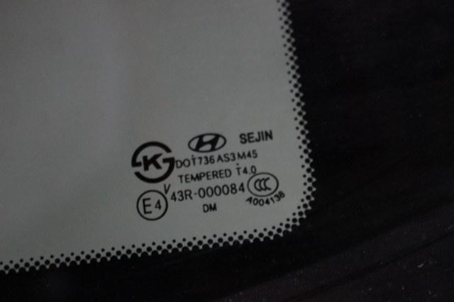 816112W000 HYUNDAI Крышка люка крыши купить в Полтава