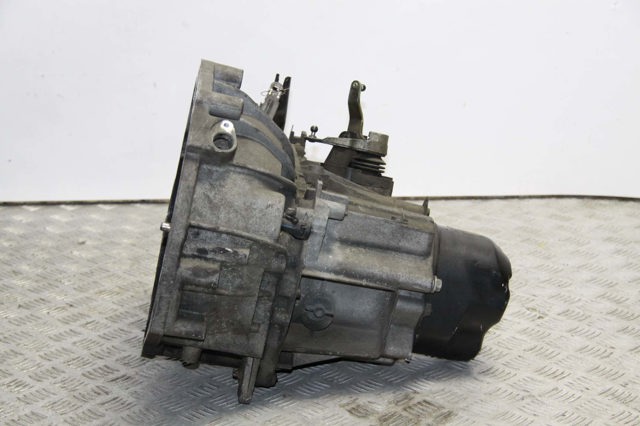NISSAN 8200247902 в наличии Ужгород