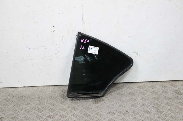 Уголок задней левой двери 822636HE0A NISSAN