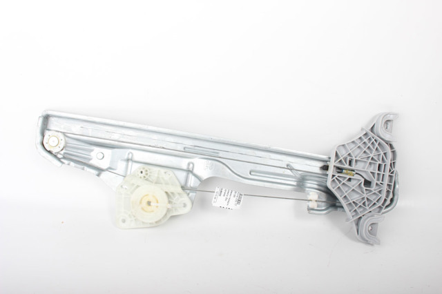 Стеклоподъемник с электродвигателем 82403J9000 HYUNDAI