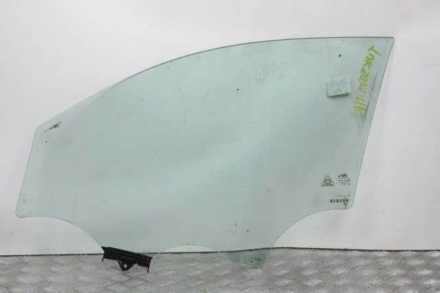 Стекло двери передней правой 82420D3030 HYUNDAI