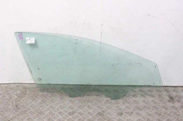 HYUNDAI 824213S010 Стекло двери передней правой в наличии Киев