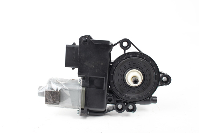824503Z010 HYUNDAI Мотор стеклоподъемника двери передней левой купить в Павлоград