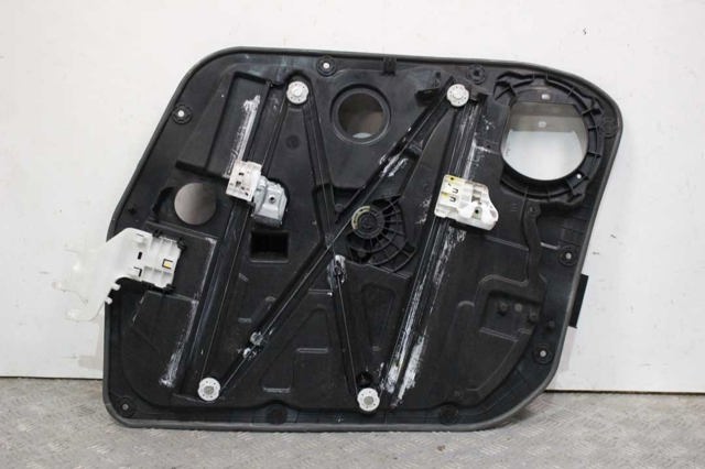 Стеклоподъемник передней левой двери 82471B2010 HYUNDAI