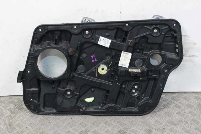 824813Q000 HYUNDAI купить в Павлоград