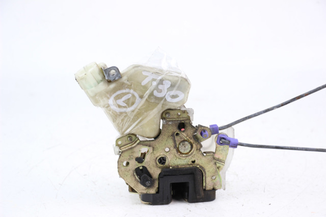 Замок задней правой двери  82502AA210 NISSAN