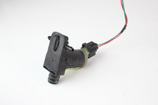 Моторчик омывателя переднего стекла 8260A409 MITSUBISHI