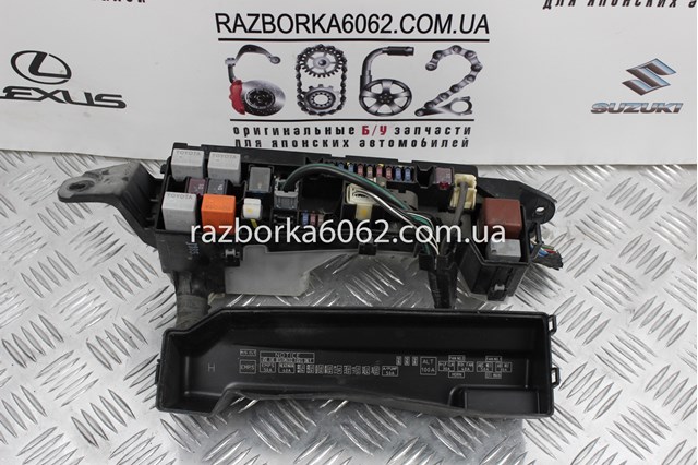 Монжатный блок реле 8274102030 TOYOTA