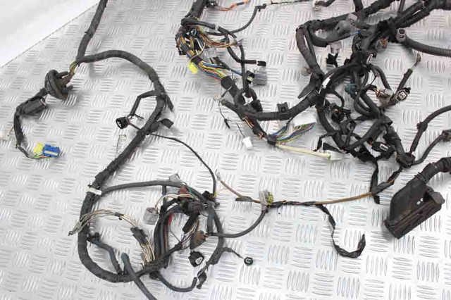 Панель предохранителей 8274112070 TOYOTA